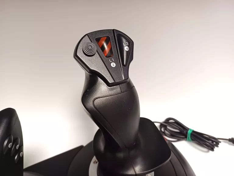 JOYSTICK THRUSTMASTER T-FLIGHT HOTAS X