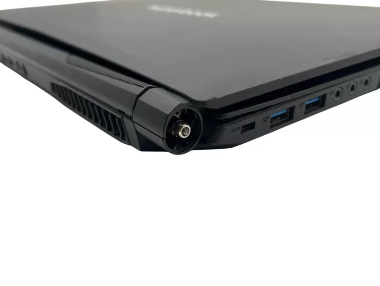 LAPTOP HYPERBOOK G5 CLEVO N150SD I7-4720HQ 8/1240GB SSD GEFORCE GTX 960M