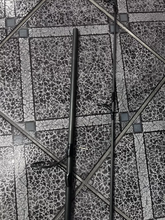 wedka-karpiowa-wychwood-riot-12ft-325lb-cork-kod-producenta-wyc-a0253