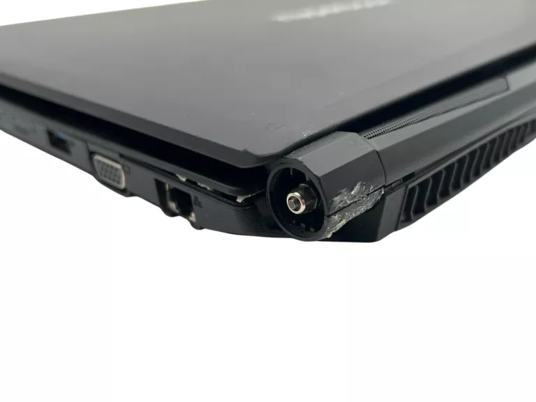 LAPTOP HYPERBOOK G5 CLEVO N150SD I7-4720HQ 8/1240GB SSD GEFORCE GTX 960M