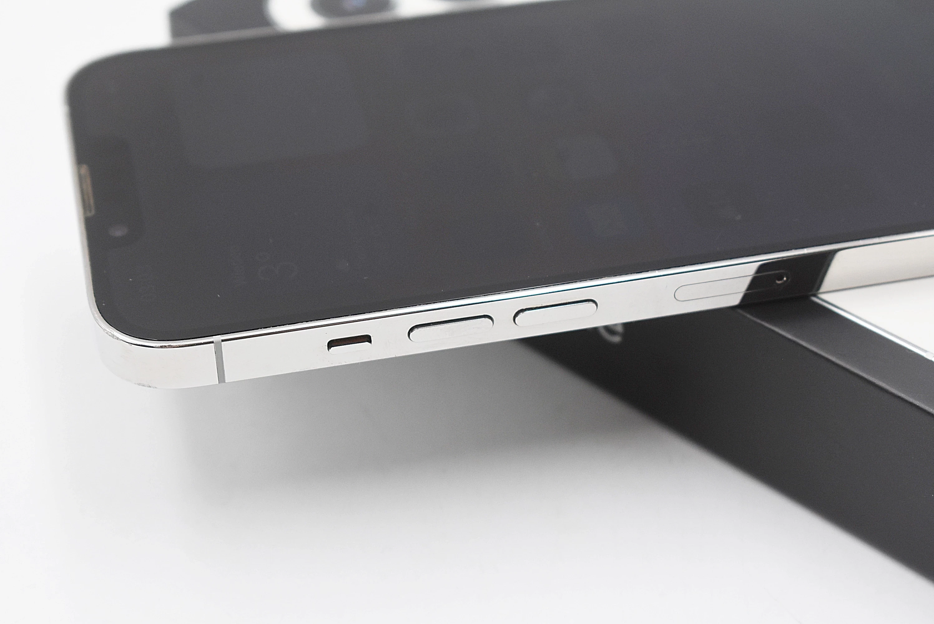 smartfon-apple-iphone-13-pro-6-gb-128-gb-5g-srebrny-kod-producenta-mlva3pma