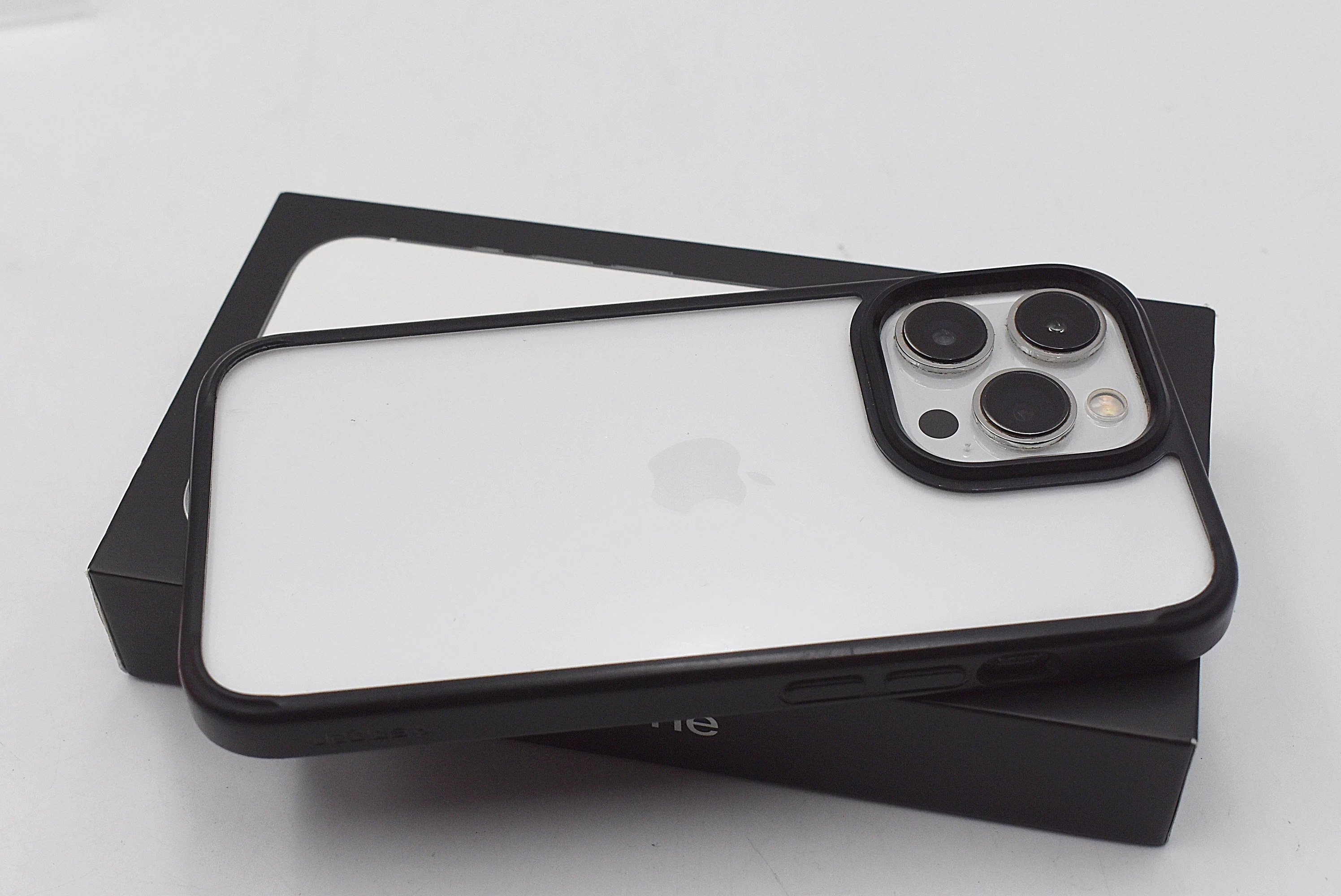 smartfon-apple-iphone-13-pro-6-gb-128-gb-5g-srebrny-przekatna-ekranu-610