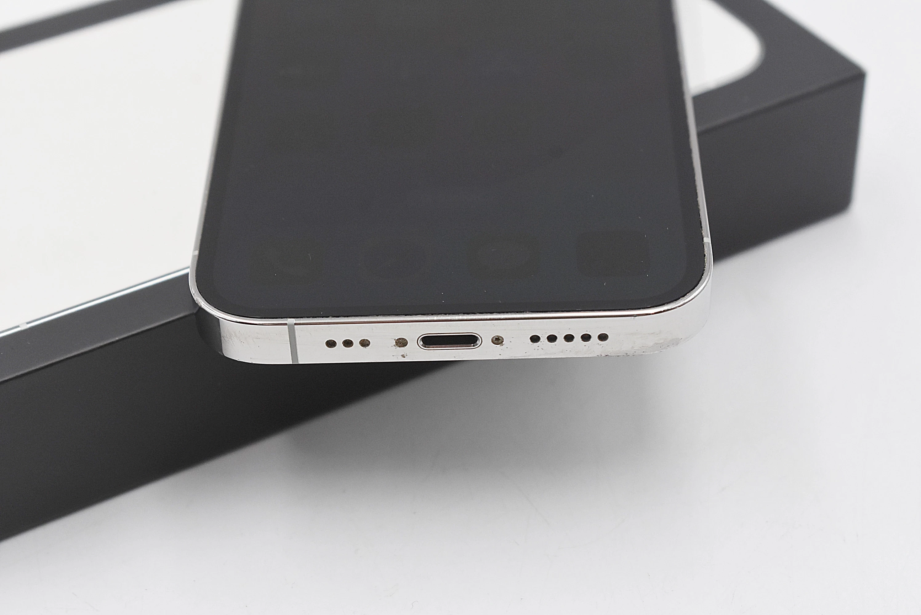 smartfon-apple-iphone-13-pro-6-gb-128-gb-5g-srebrny-stan-11323-2