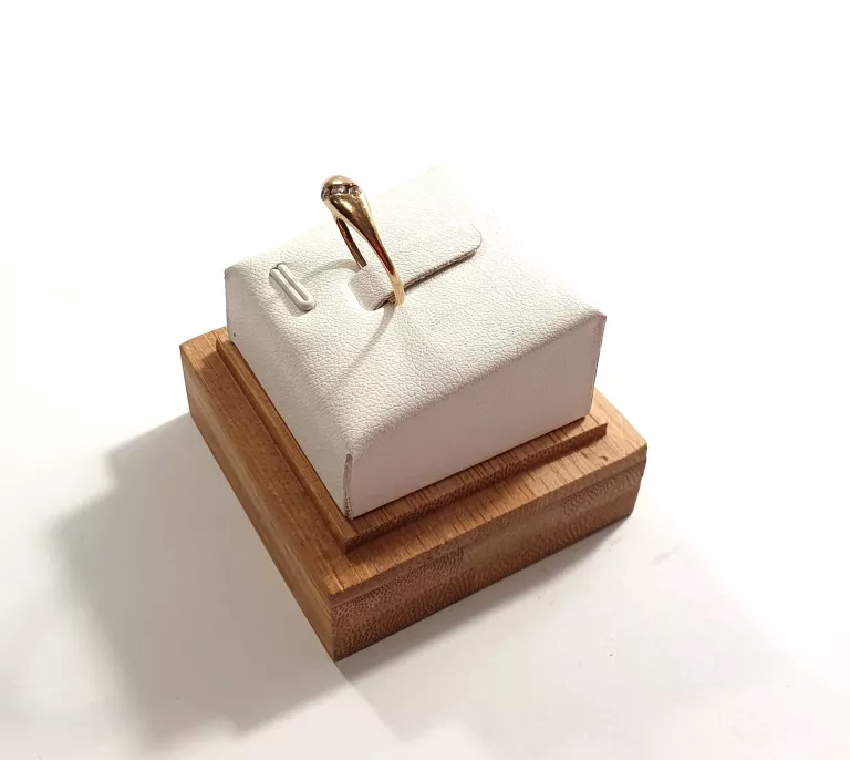 sliczny-zloty-pierscionek-58513720-stan-11323-2