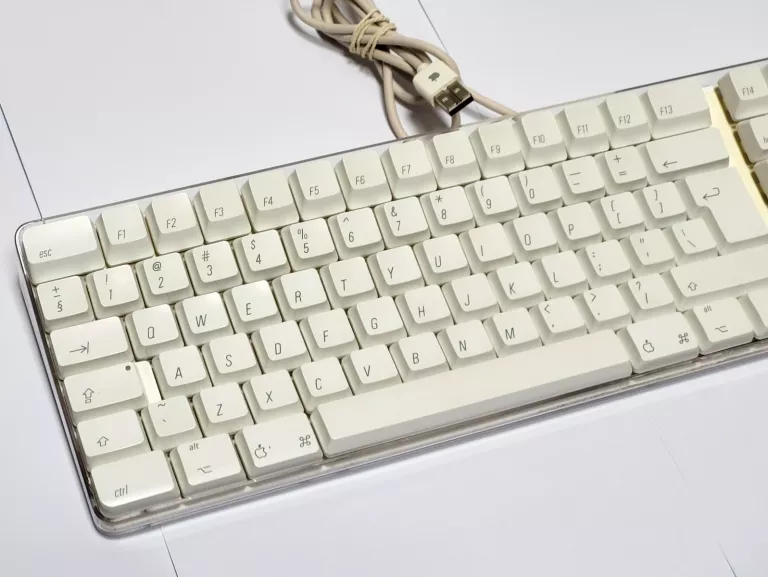 KLAWIATURA PRZEWODOWA USB APPLE A1048