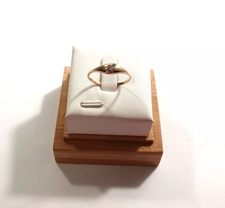 sliczny-zloty-pierscionek-58513720-dabrowskiego-12-rumia