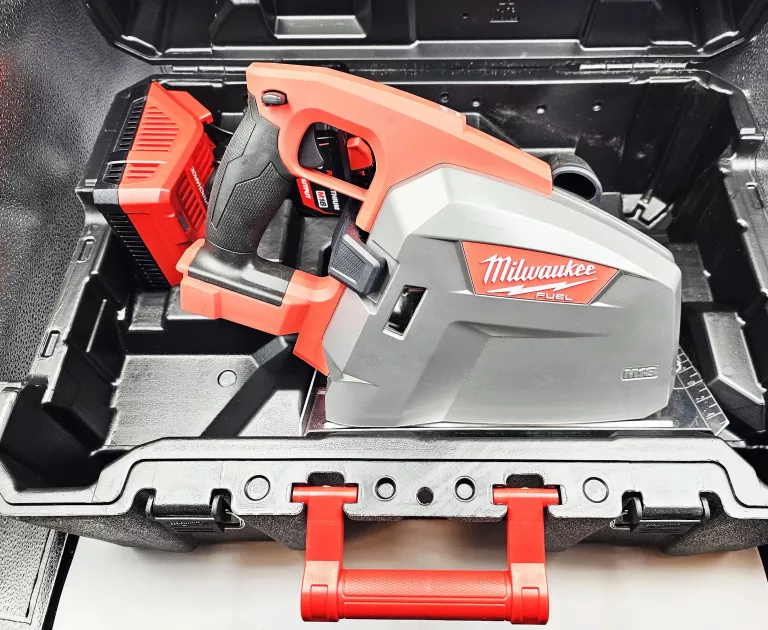 PIŁA TARCZOWA DO METALU MILWAUKEE M18 FMCS66-0C KOMPLET