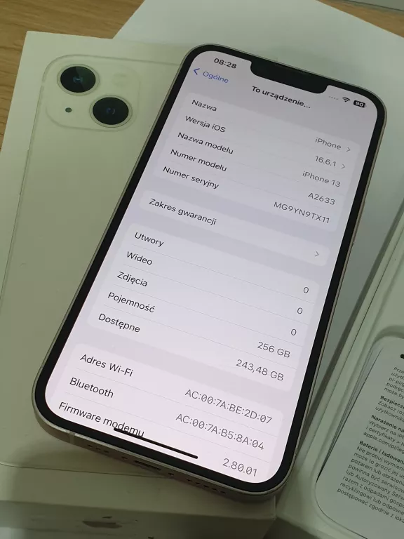 SMARTFON APPLE IPHONE 13 256 GB RÓŻOWY KONDYCJA BARTERII 94%