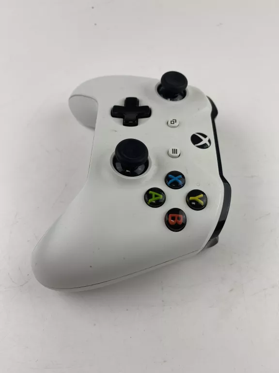 PAD BEZPRZEWODOWY DO KONSOLI MICROSOFT XBOX ONE