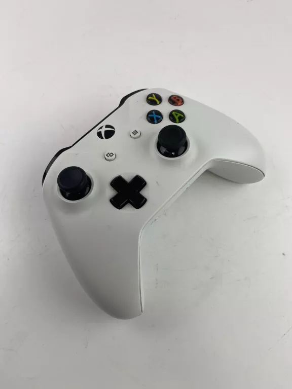 PAD BEZPRZEWODOWY DO KONSOLI MICROSOFT XBOX ONE