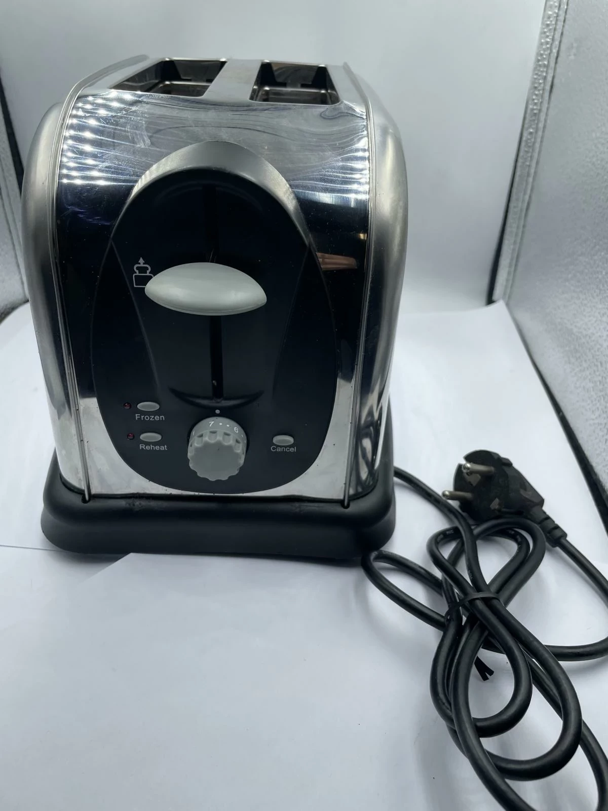 toster-tesco-2t15ss-220-240v-stan-11323-2