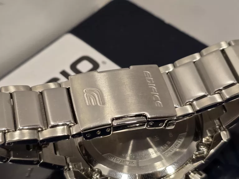 zegarek-casio-edifice-tough-solar-eqb-500-eqb-500db-2aer-stan-11323-2