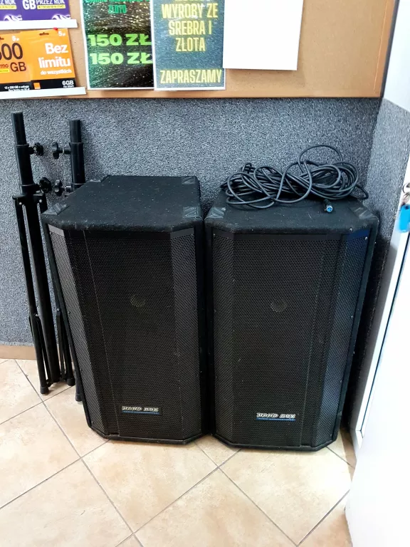 KOLUMNY ESTRADOWE HAND BOX LD-312 PLUS STATYWY