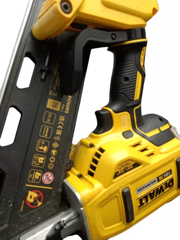 GWOŹDZIARKA DEWALT DCN692