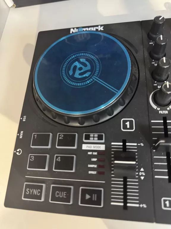 NUMARK PARTY MIX DJ CONTROLER KONSOLA/KONTROLER /PUD/ EAN: 676762192415
