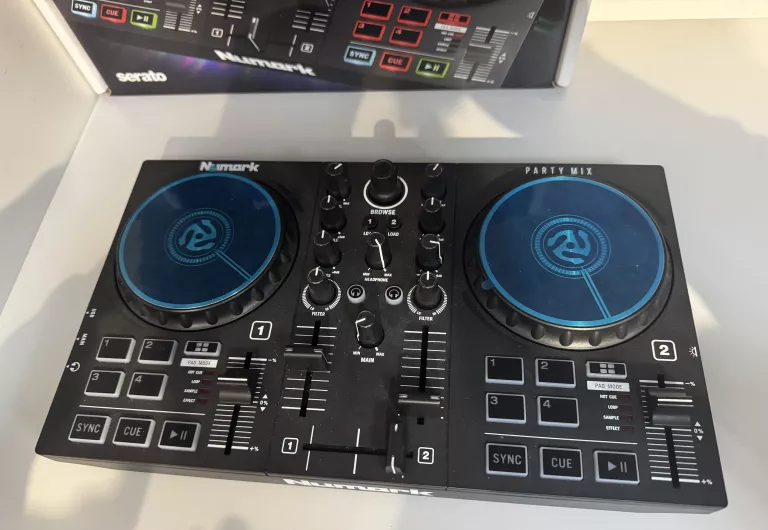 NUMARK PARTY MIX DJ CONTROLER KONSOLA/KONTROLER /PUD/ EAN: 676762192415