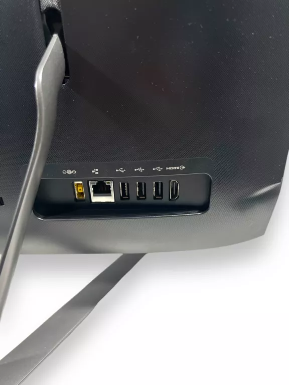 KOMPUTER ALL-IN-ONE LENOVO C40-30 I3-4005U 8/240GB OPIS