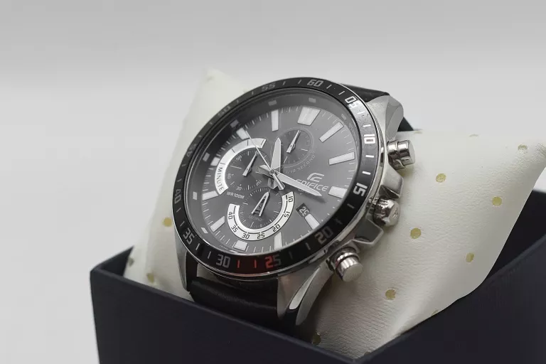 ZEGAREK CASIO EFV-620