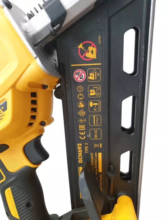GWOŹDZIARKA DEWALT DCN692N