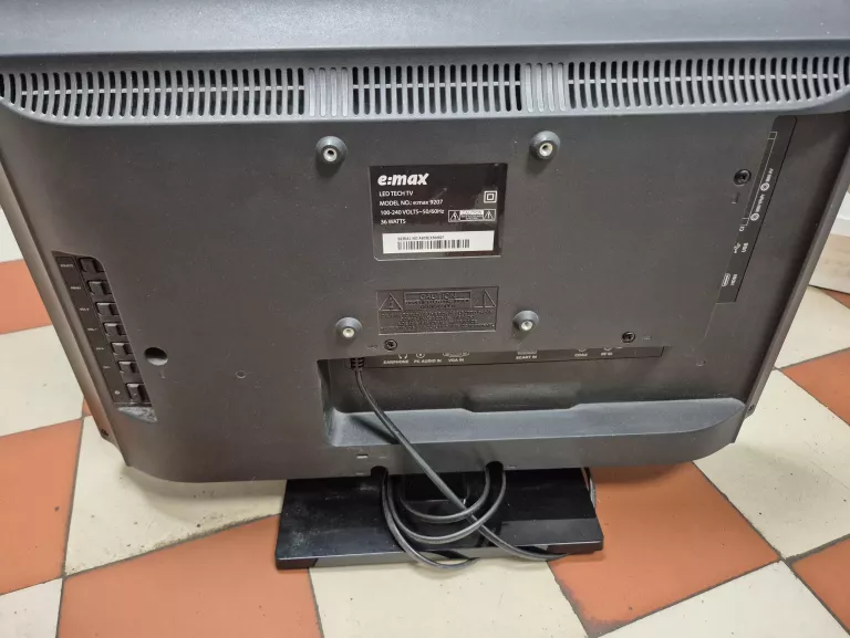 TV E MAX 9207 + PILOT