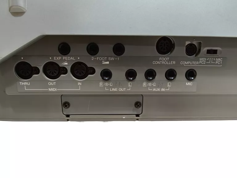 KEYBOARD TECHNICS SX-KN6500 Z 61-KLAWISZOWĄ KLAWIATURĄ