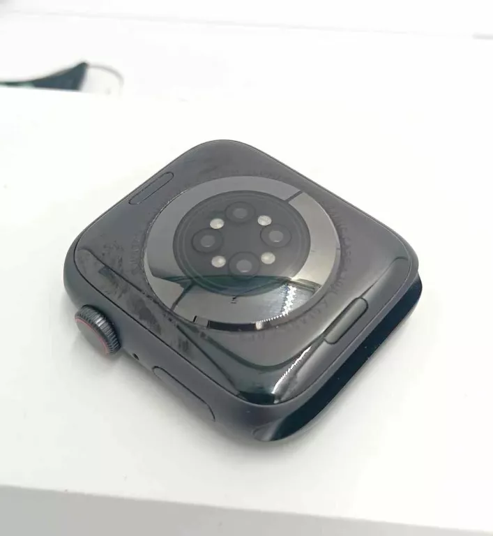 SMARTWATCH APPLE WATCH SERIES 6 MODEL A2376 NA CZĘSCI