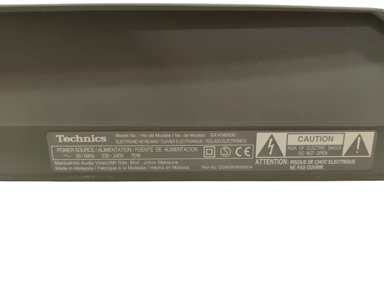 KEYBOARD TECHNICS SX-KN6500 Z 61-KLAWISZOWĄ KLAWIATURĄ
