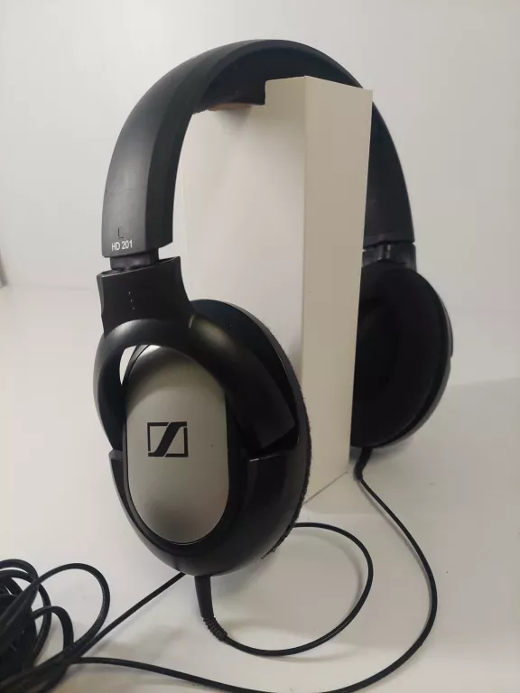 SŁUCHAWKI PRZEWODOWE WOKÓŁUSZNE SENNHEISER HD 201