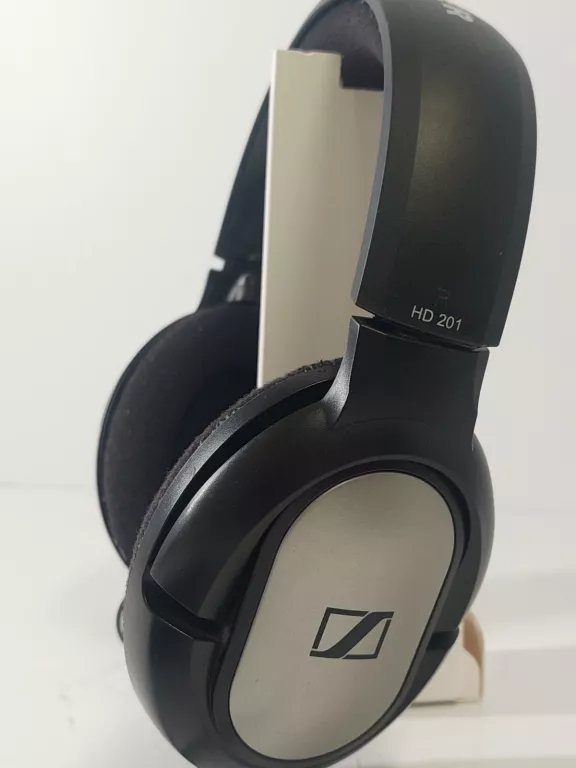SŁUCHAWKI PRZEWODOWE WOKÓŁUSZNE SENNHEISER HD 201