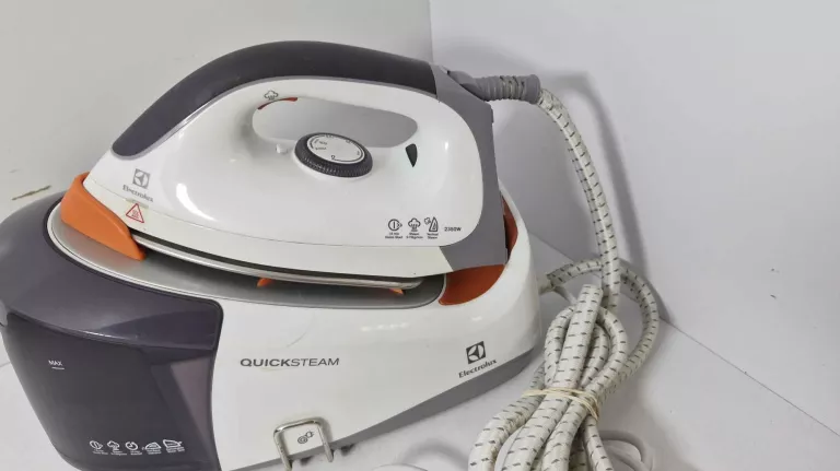STACJA PAROWA ELECTROLUX QUICKSTEAM EDBS3350 2350W