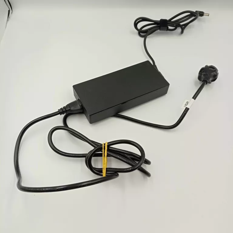 asus-tuf-gaming-f15-fx507vv-lp142w-i7-16-gb-1000-gb-seria-procesora-4366-10