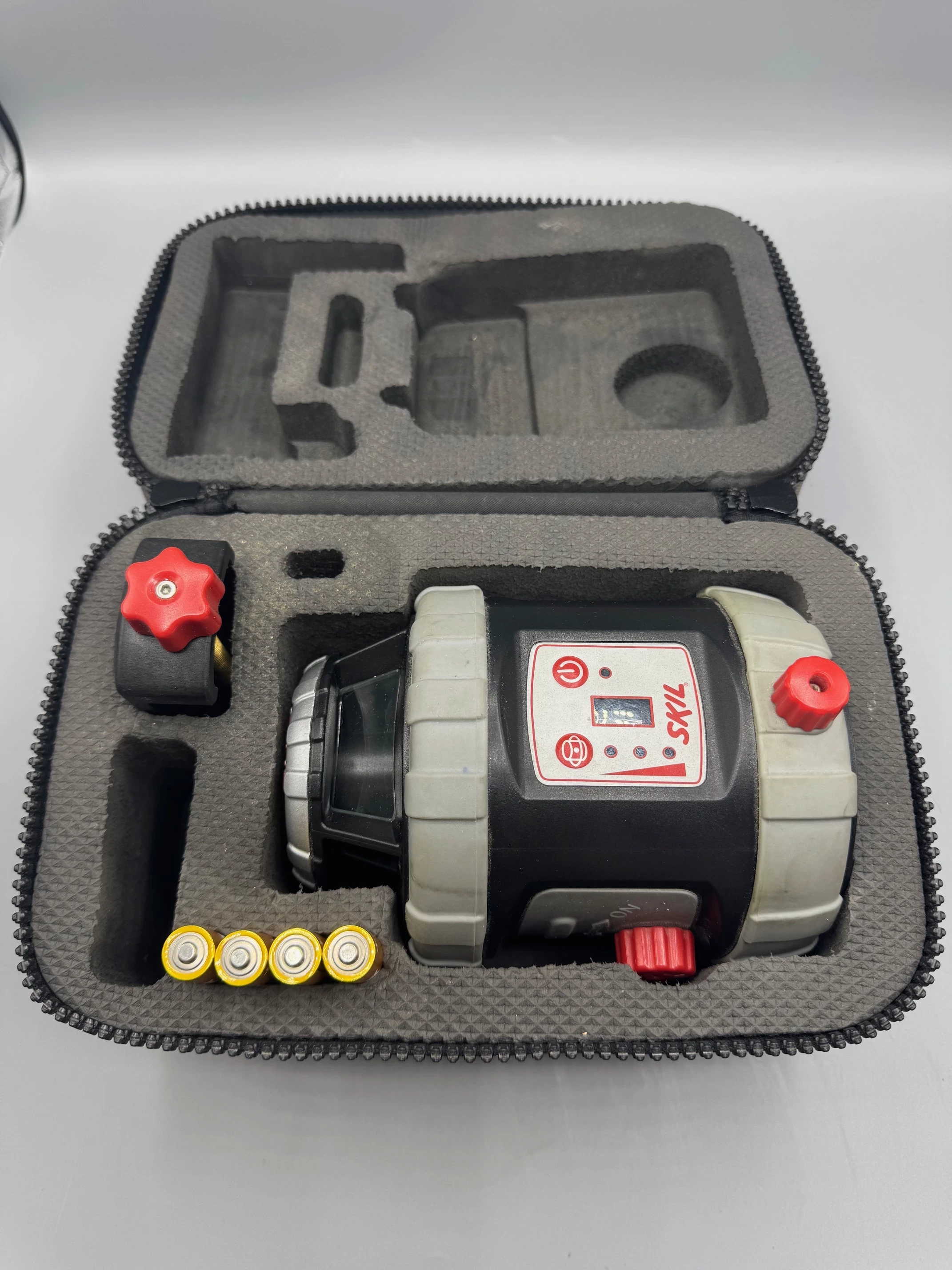 laser-obrotowy-skil-0570ac-kpl-cechy-dodatkowe-244025-1