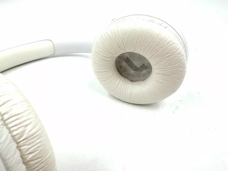 SŁUCHAWKI NAUSZNE JBL TUNE 520BT BIAŁY