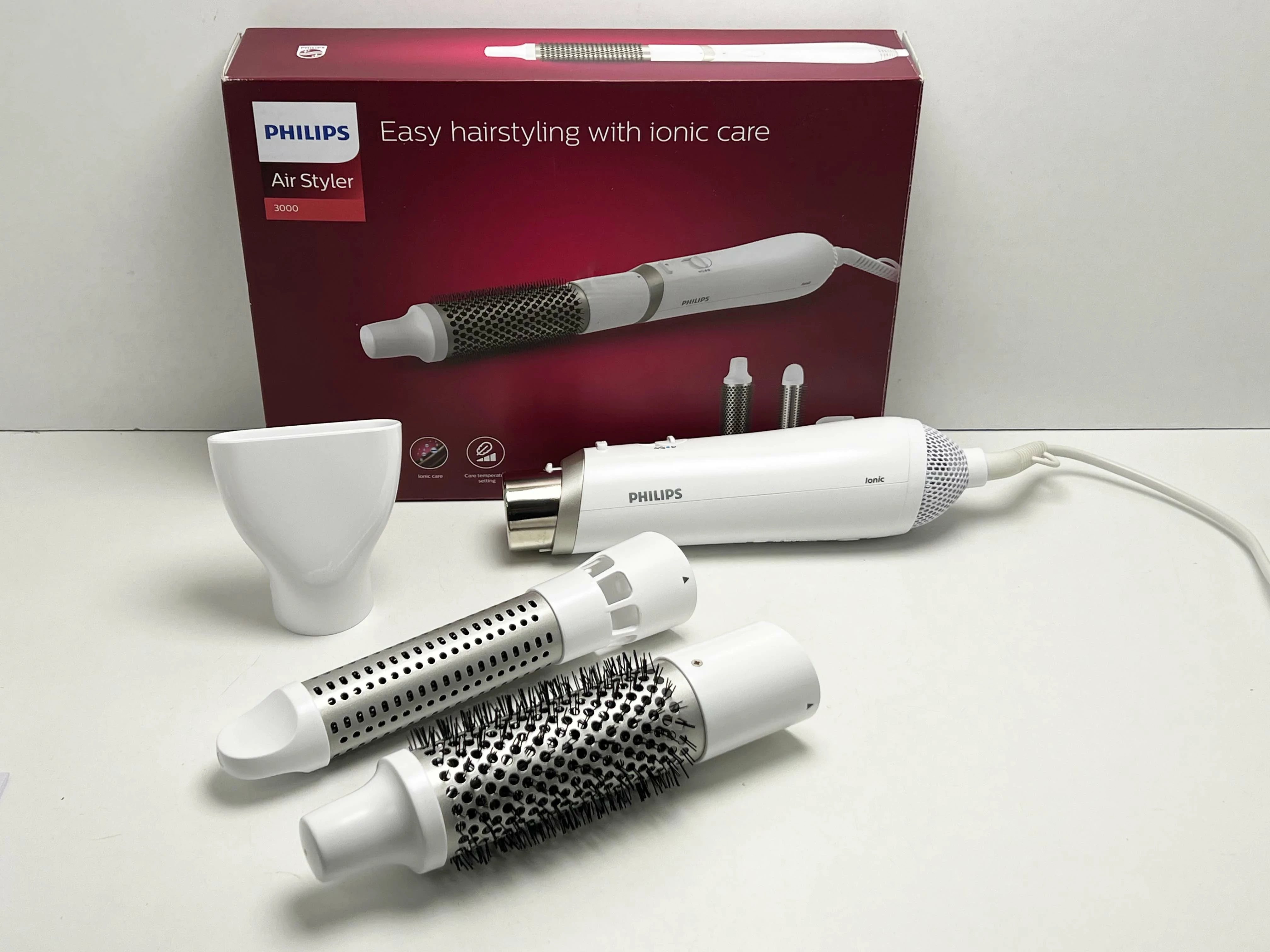 lokowko-suszarka-philips-bha30300-3000-series-800w-jonizacja-3-nasadki-regulacja-temperatury-203333-216501