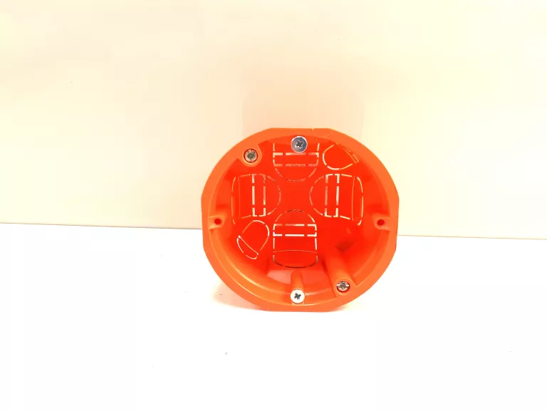 PUSZKA INSTALACYJNA GNIAZDKO ELEKTRYCZNE