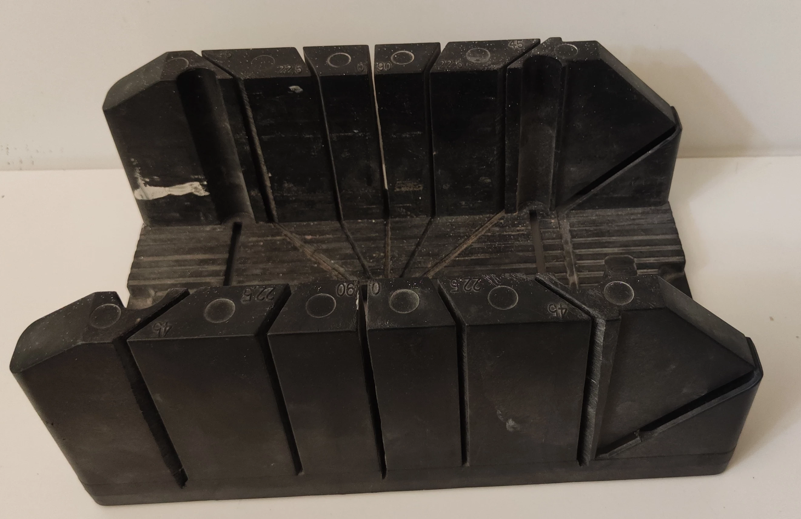 ukosnica-do-ciecia-listew-stan-11323-2