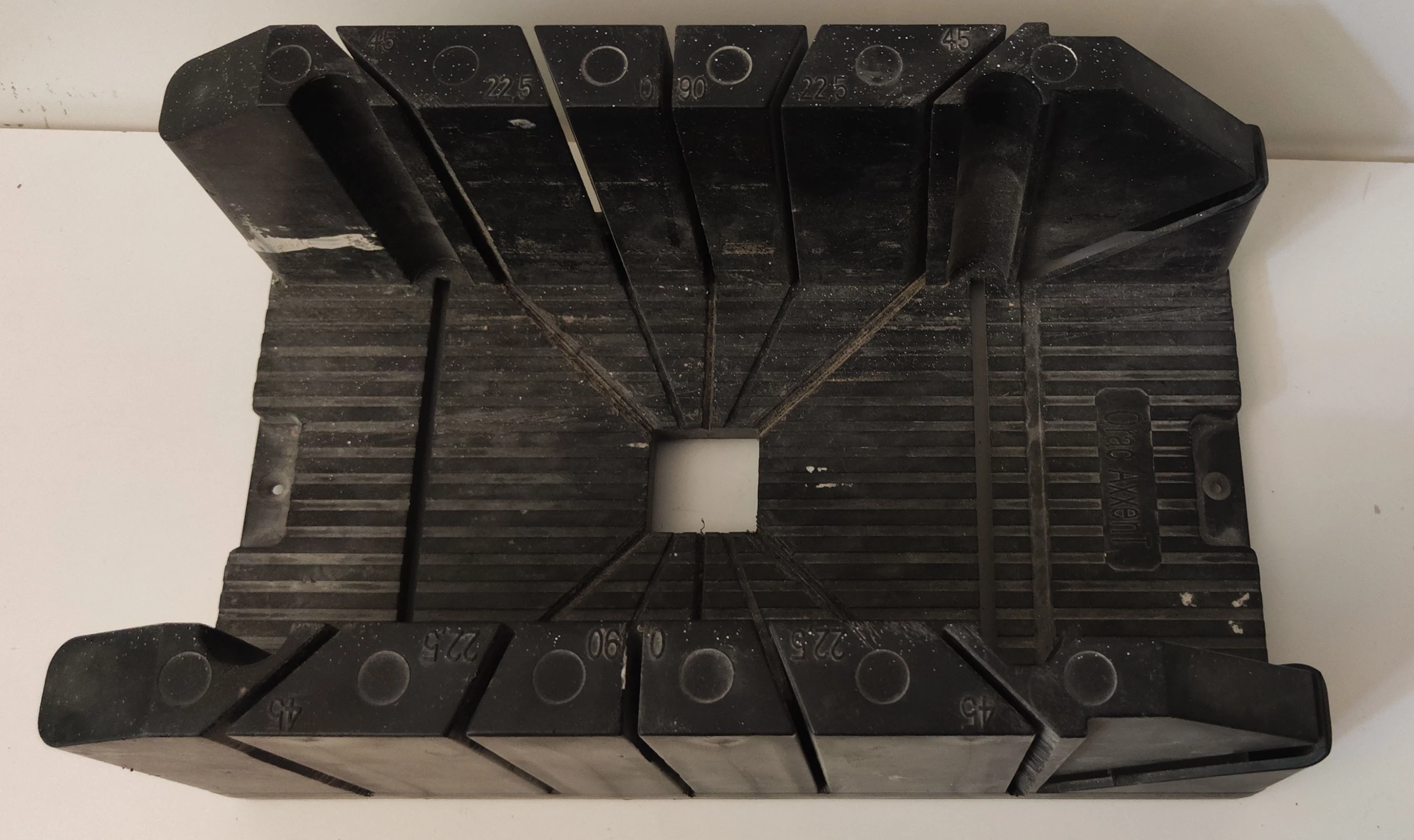 ukosnica-do-ciecia-listew-marka-129307-1771547