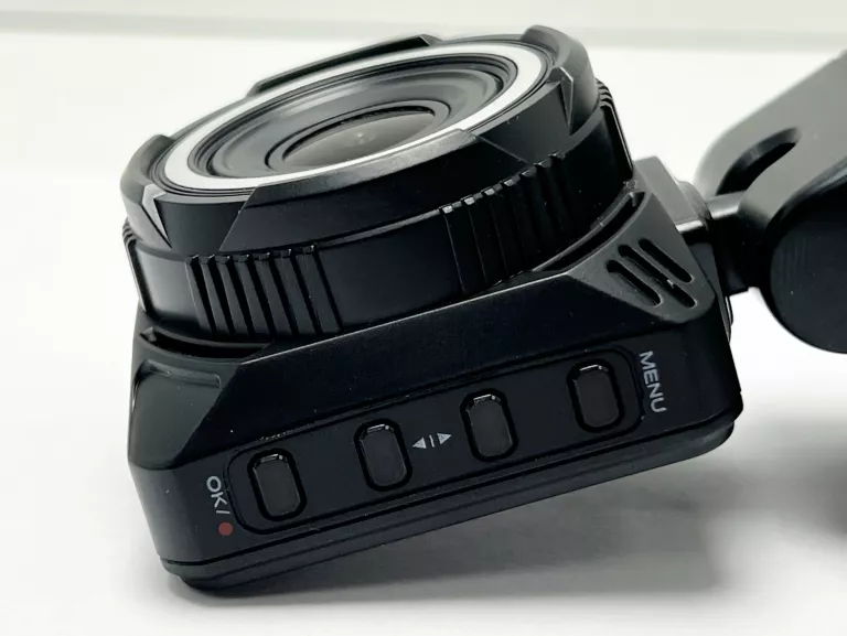 wideorejestrator-kamera-samochodowa-navitel-r600-gps-kod-producenta-r600-gps