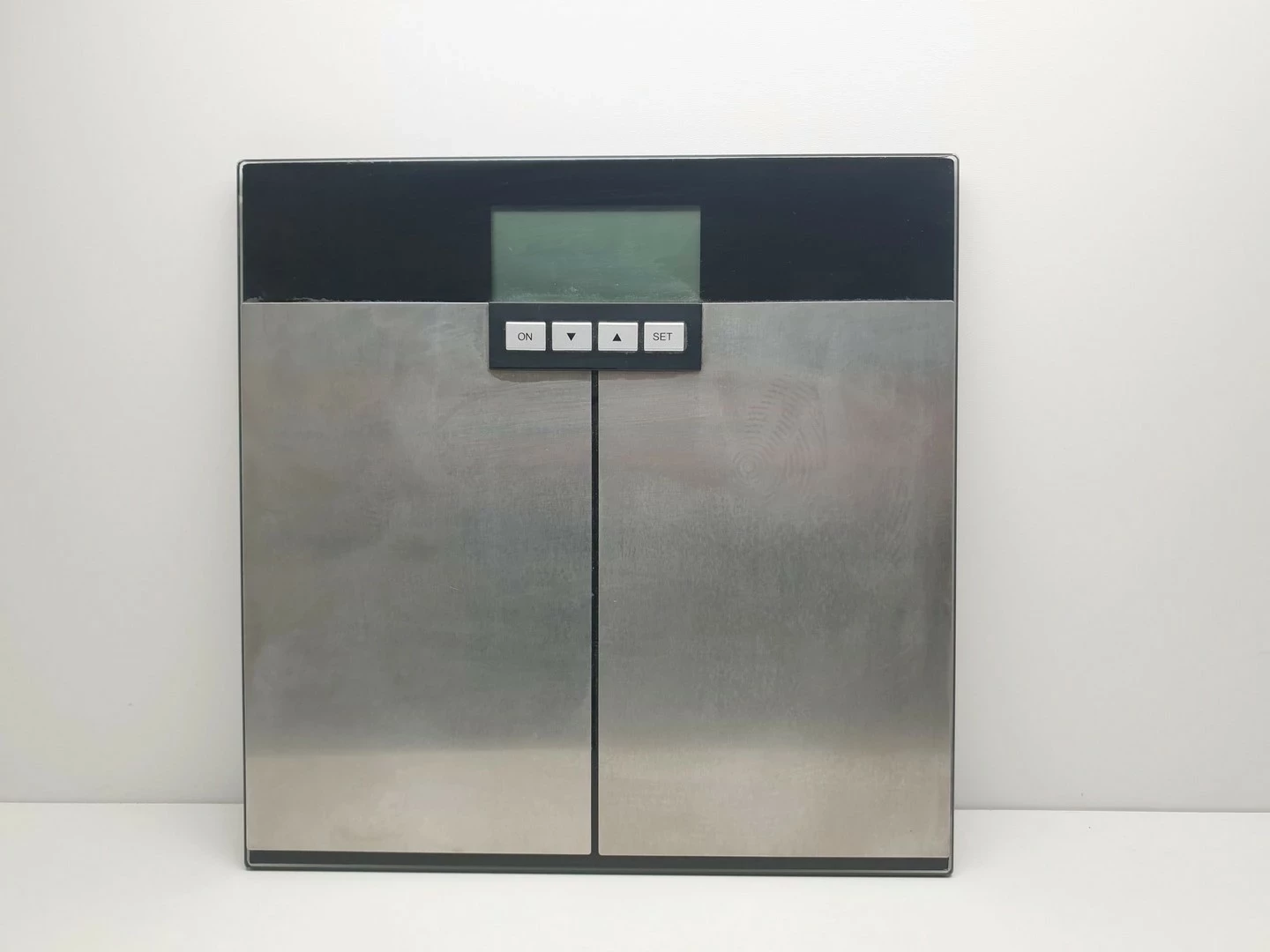 waga-lazienkowa-tchibo-tcm-253340-max-150kg-wroclawska-6-opole-sj