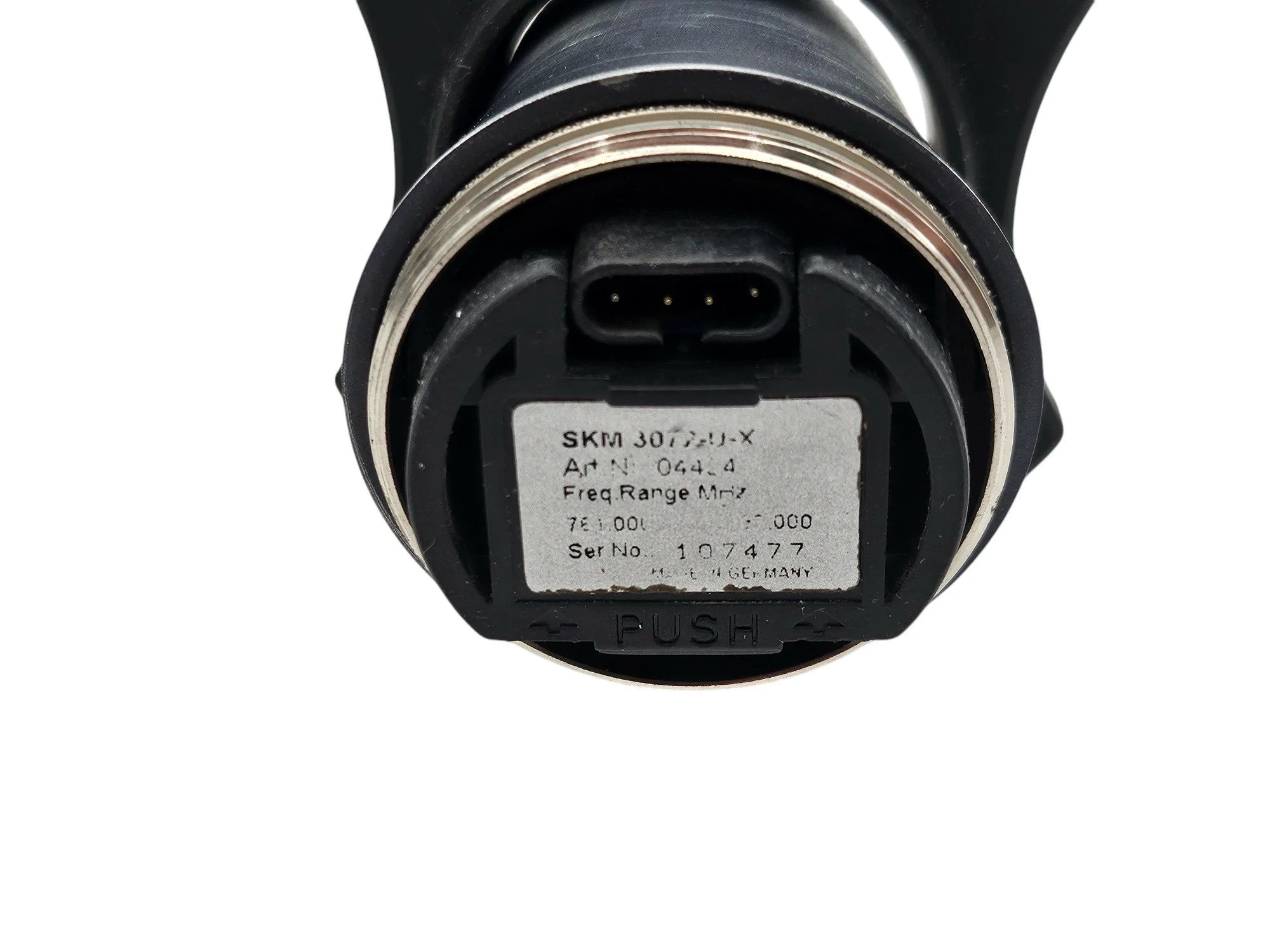 mikrofon-sennheiser-skm-3072-ux-nadajnik-em-3031-u-kapsuly-me-3005-e-model-skm-3072-ux