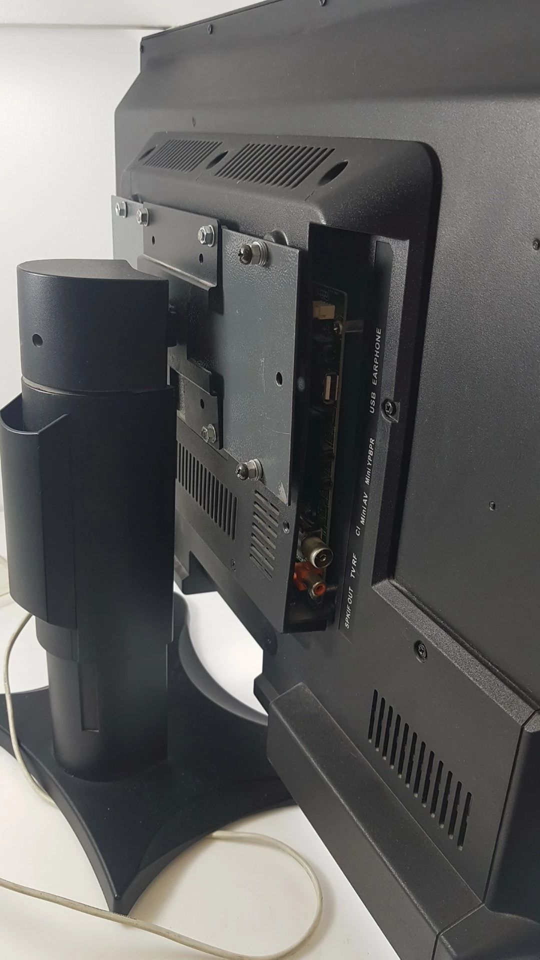 telewizor-manta-28-cali-typ-telewizora-211486-250142