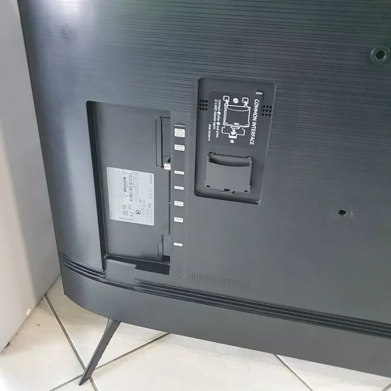 TV LED SAMSUNG UE50TU8002K 50CALI 4K UHD SMART WIFI