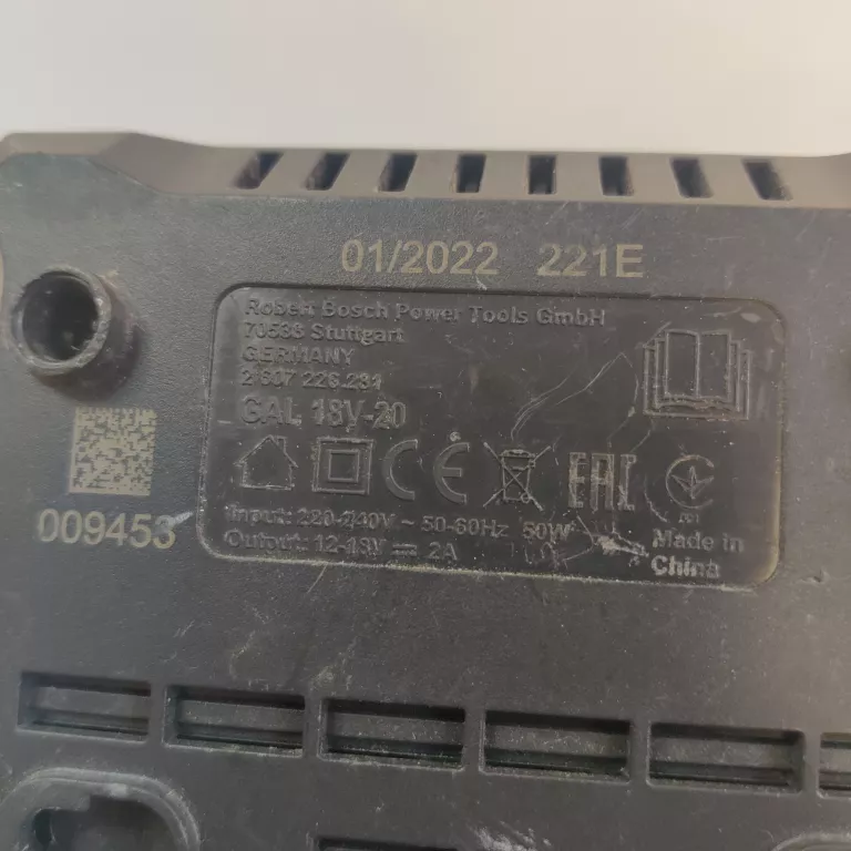 ŁADOWARKA DO AKUMULATORÓW BOSCH GAL 18V20