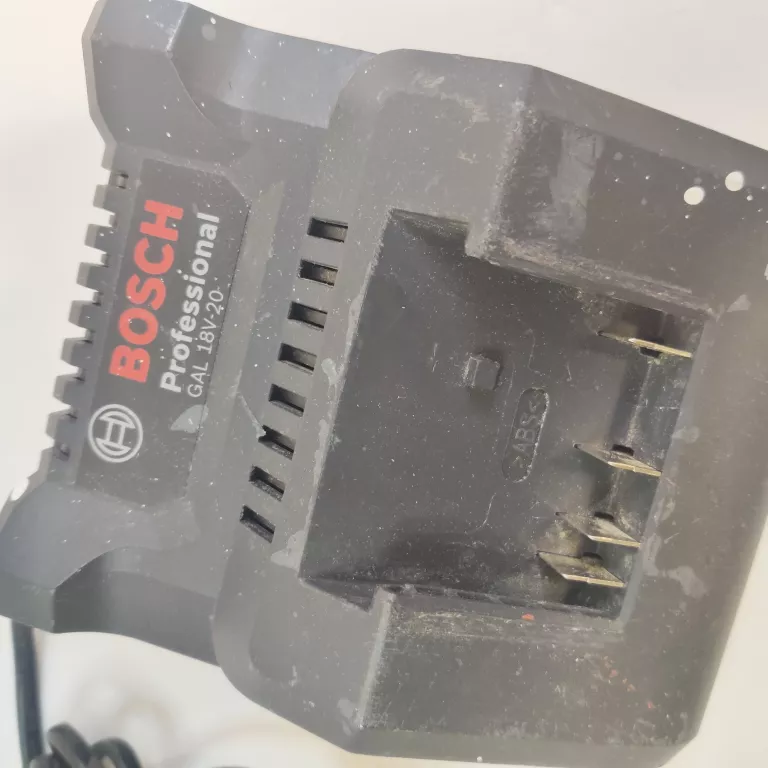 ŁADOWARKA DO AKUMULATORÓW BOSCH GAL 18V20