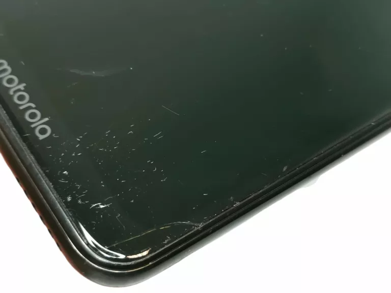 TELEFON MOTOROLA ONE XT1941-4 64+4 GB CZARNY