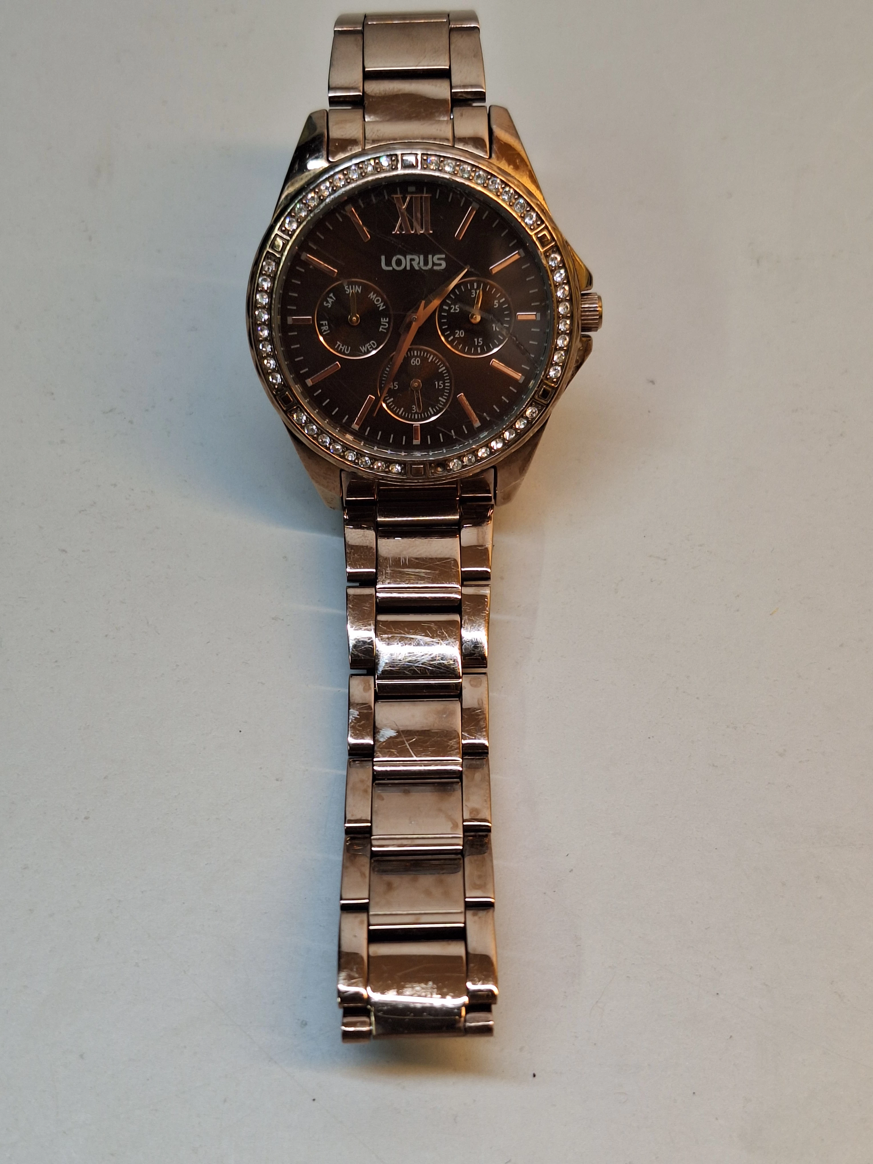 zegarek-lorus-vd75-x017-material-paska-129219-8