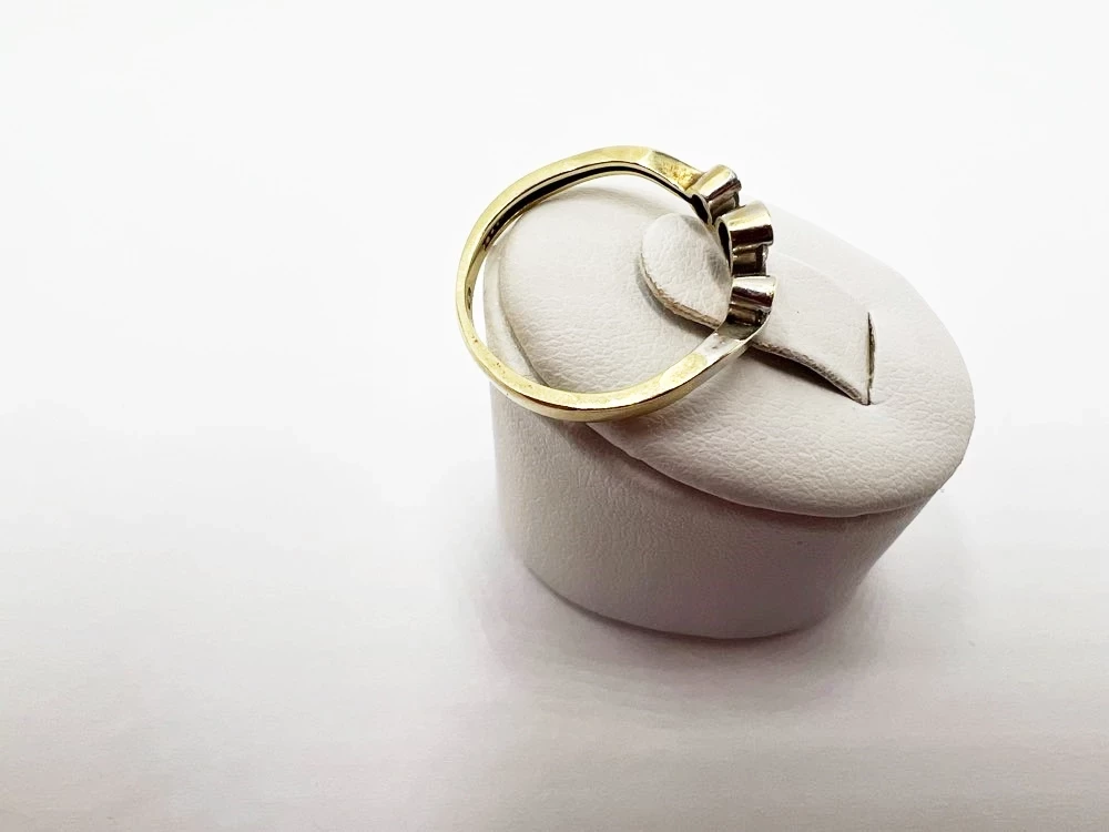 zloty-pierscionek-z-cyrkoniami-p585203gr12-ean-gtin-5905868206906