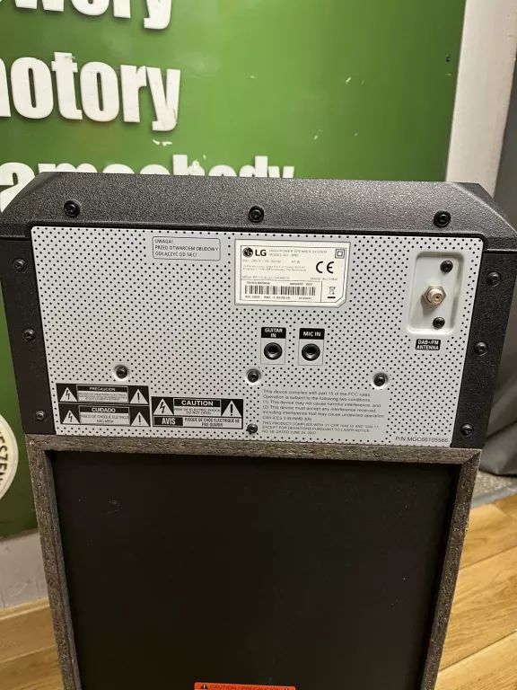 GŁOŚNIK KOLUMNA LG XBOOM RN5