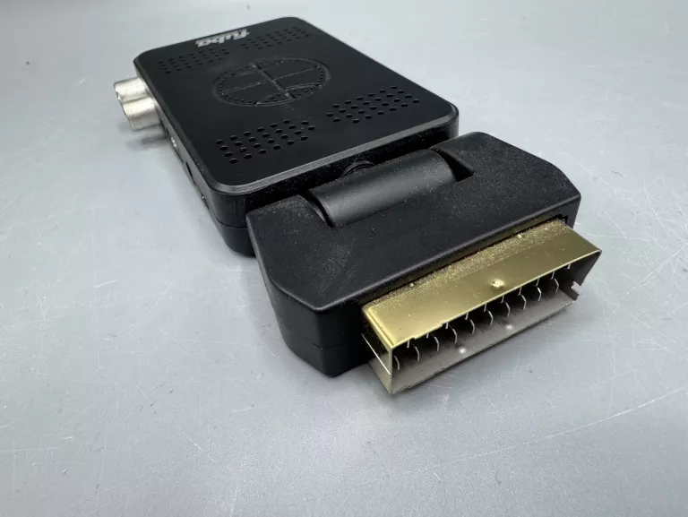TUNER DEKODER DVB-T2 H.265 HEVC FUBA MINI ODE861 KOMPLET