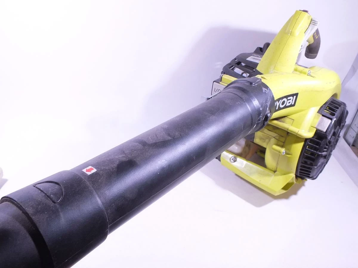 odkurzacz-spalinowy-z-dmuchawa-do-lisci-ryobi-rbv26b-740w-ean-gtin-4892210117335